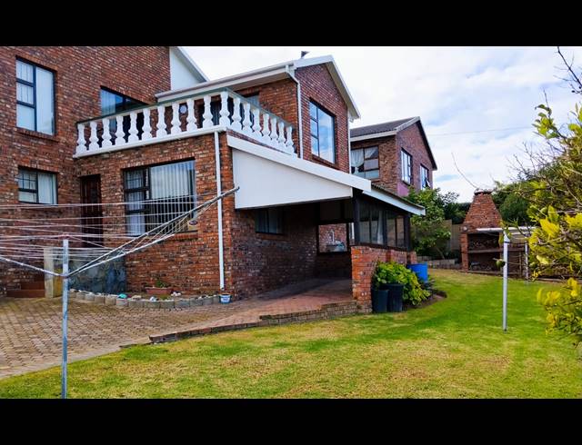 3 BEDROOM HOUSE FOR SALE IN DANA BAY